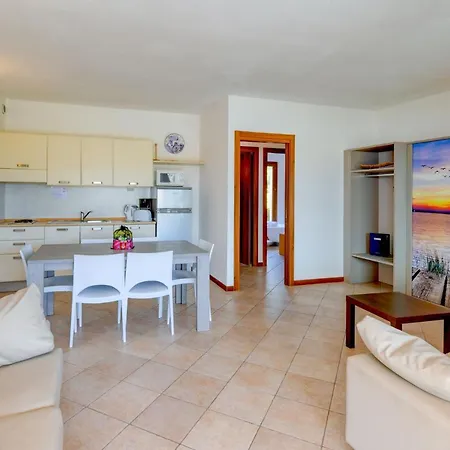 Aparthotel Relais Rosa Dei Venti -ciao Vacanze- 3*